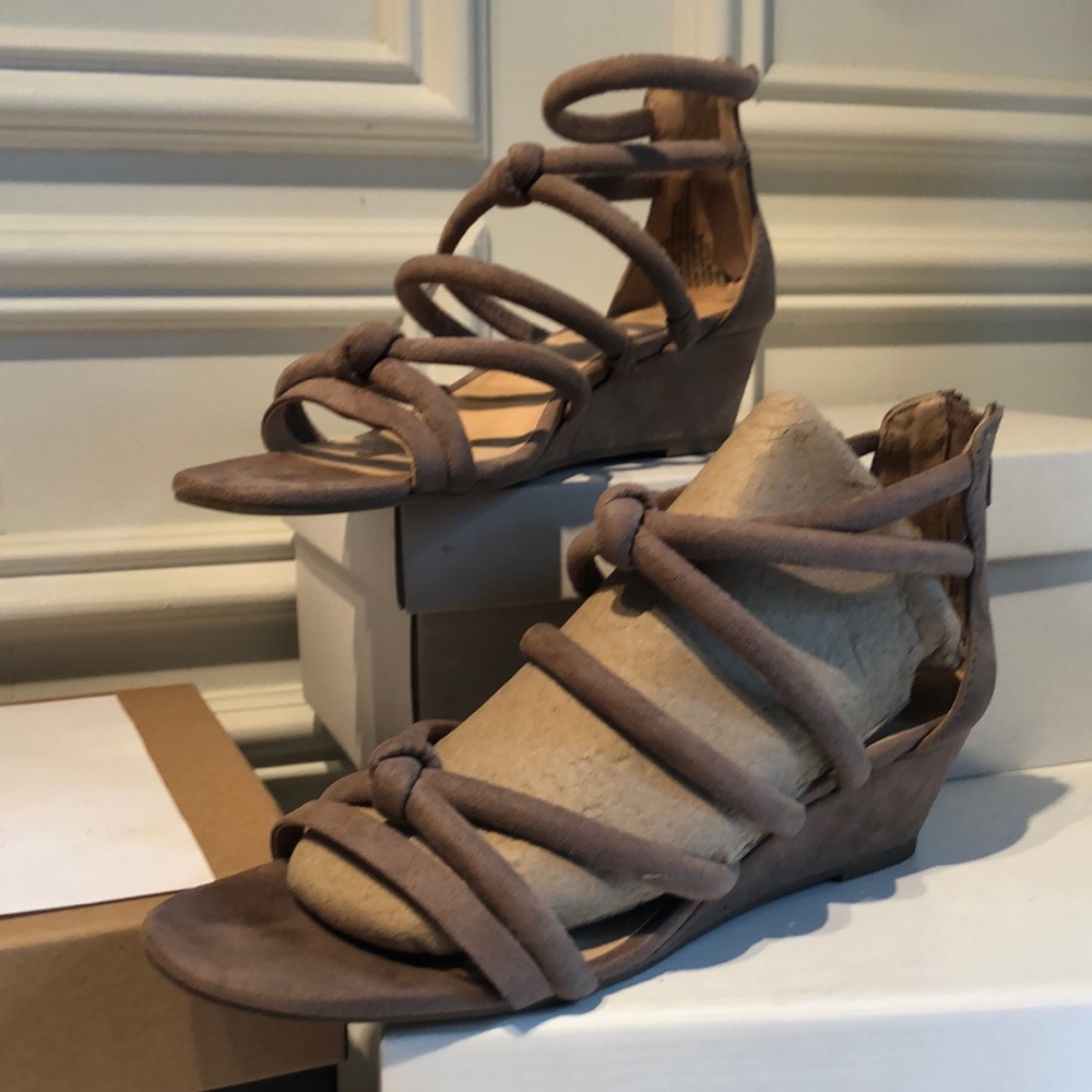 Wedge sandals